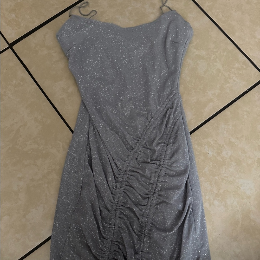 Cute party dress!
